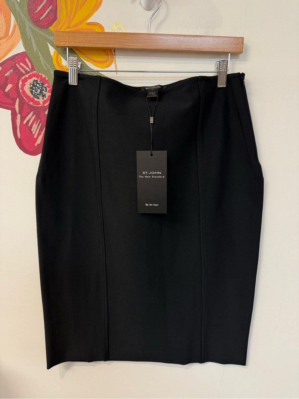 New St. John Collection Sculpted Milano Knit Pencil Skirt Sz 10 Caviar Black